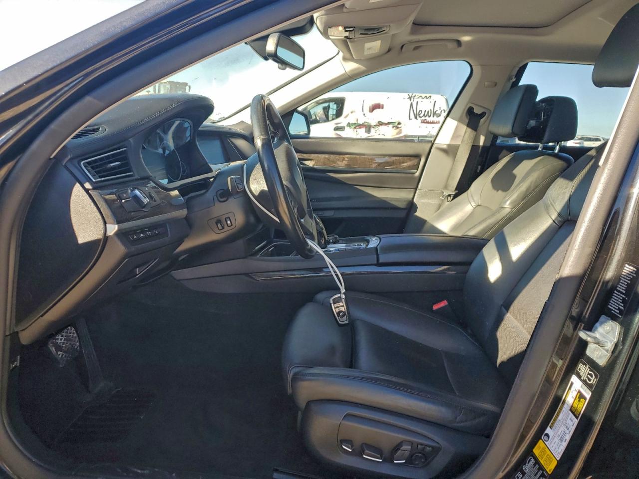 Фото: WBAYF8C55ED141764