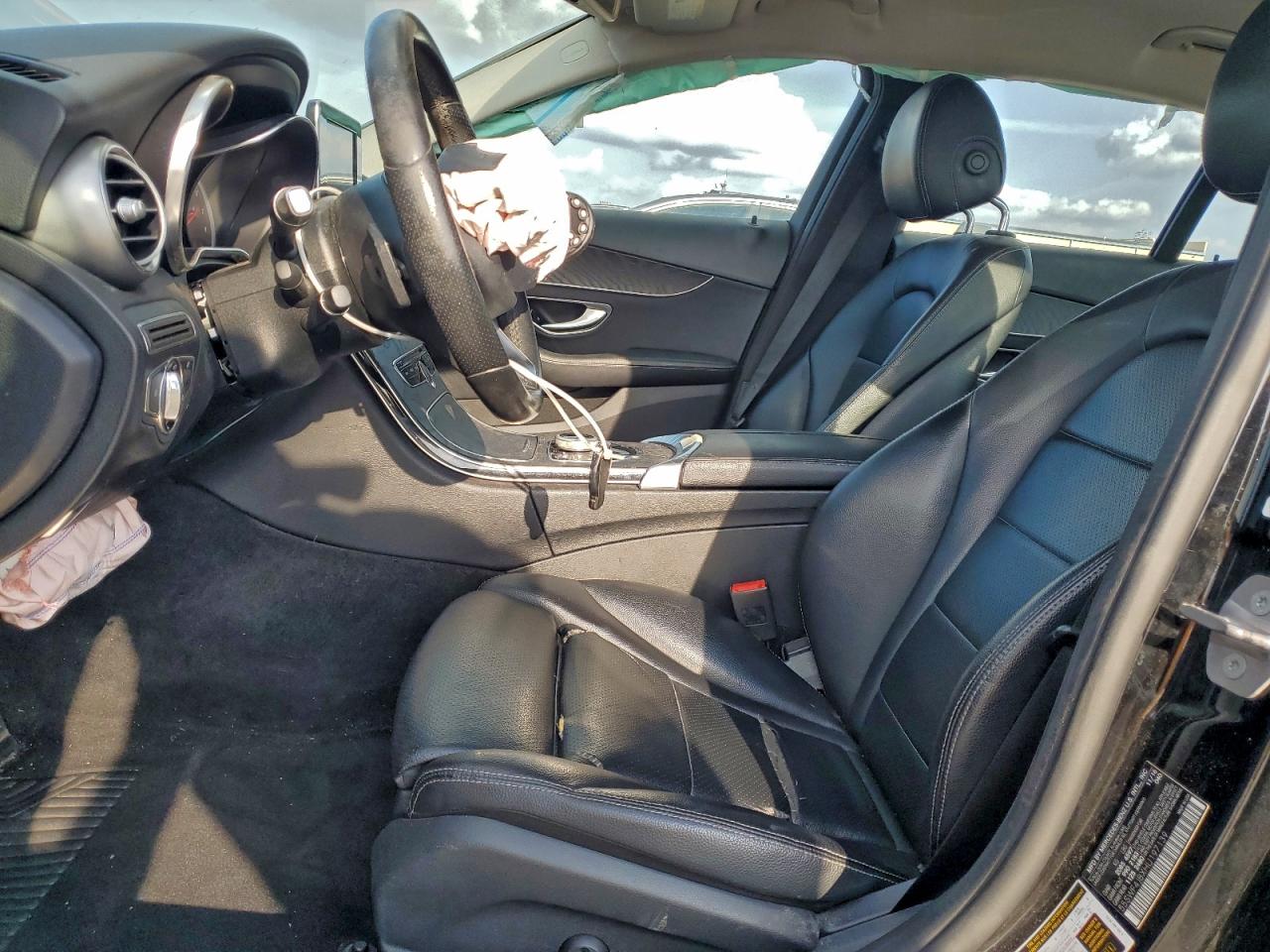 2017 Mercedes-Benz C 300 VIN: 55SWF4JBXHU197139 Lot: 93353575