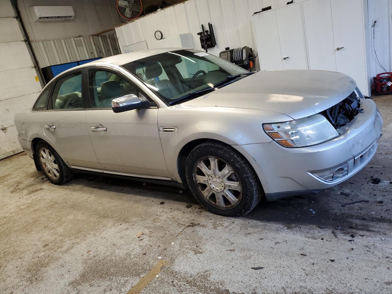 2008 Ford Taurus Limited VIN: 1FAHP25W68G105495 Lot: 93272935