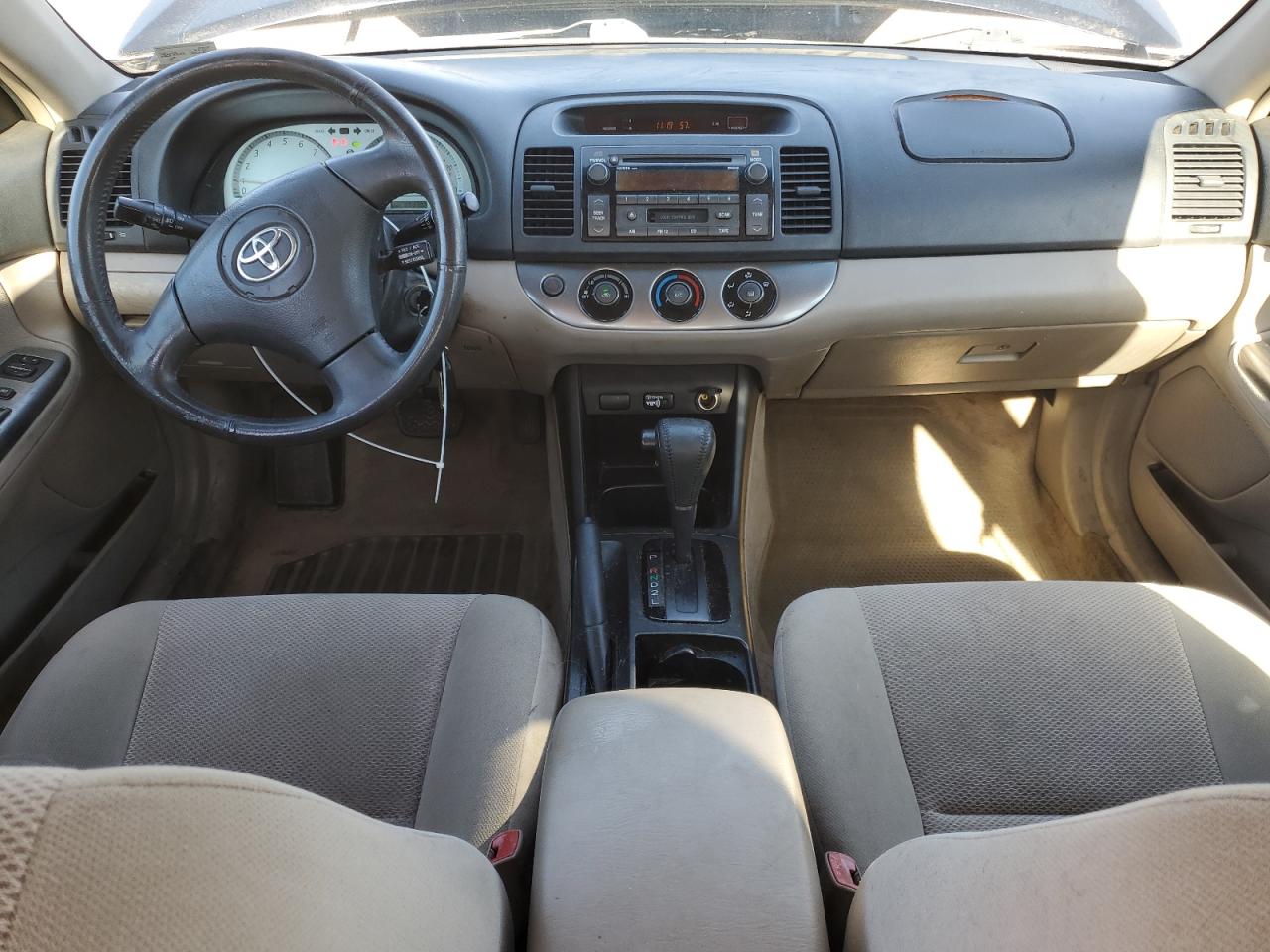 2004 Toyota Camry Le VIN: 4T1BE32K04U288414 Lot: 91283125