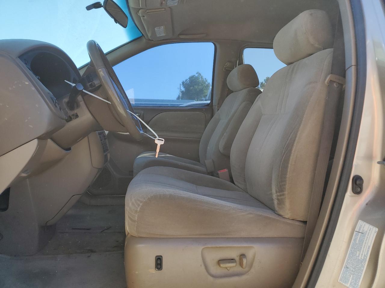 2002 Toyota Sienna Le VIN: 4T3ZF13C02U440218 Lot: 92324385