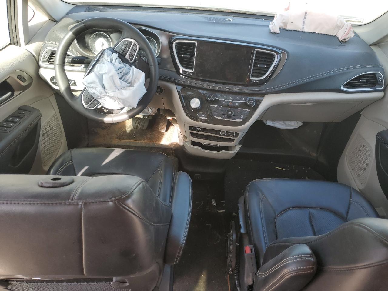 2023 Chrysler Pacifica Touring L VIN: 2C4RC1BG2PR568586 Lot: 92118145