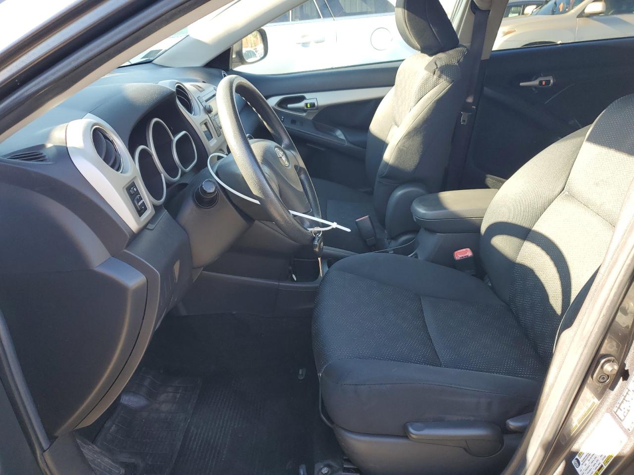 2009 Toyota Corolla Matrix S VIN: 2T1LE40E09C002061 Lot: 92811595