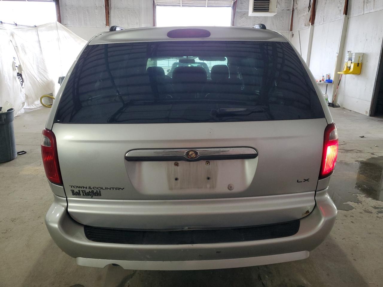 2007 Chrysler Town & Country Lx VIN: 2A4GP44R17R190296 Lot: 92648085