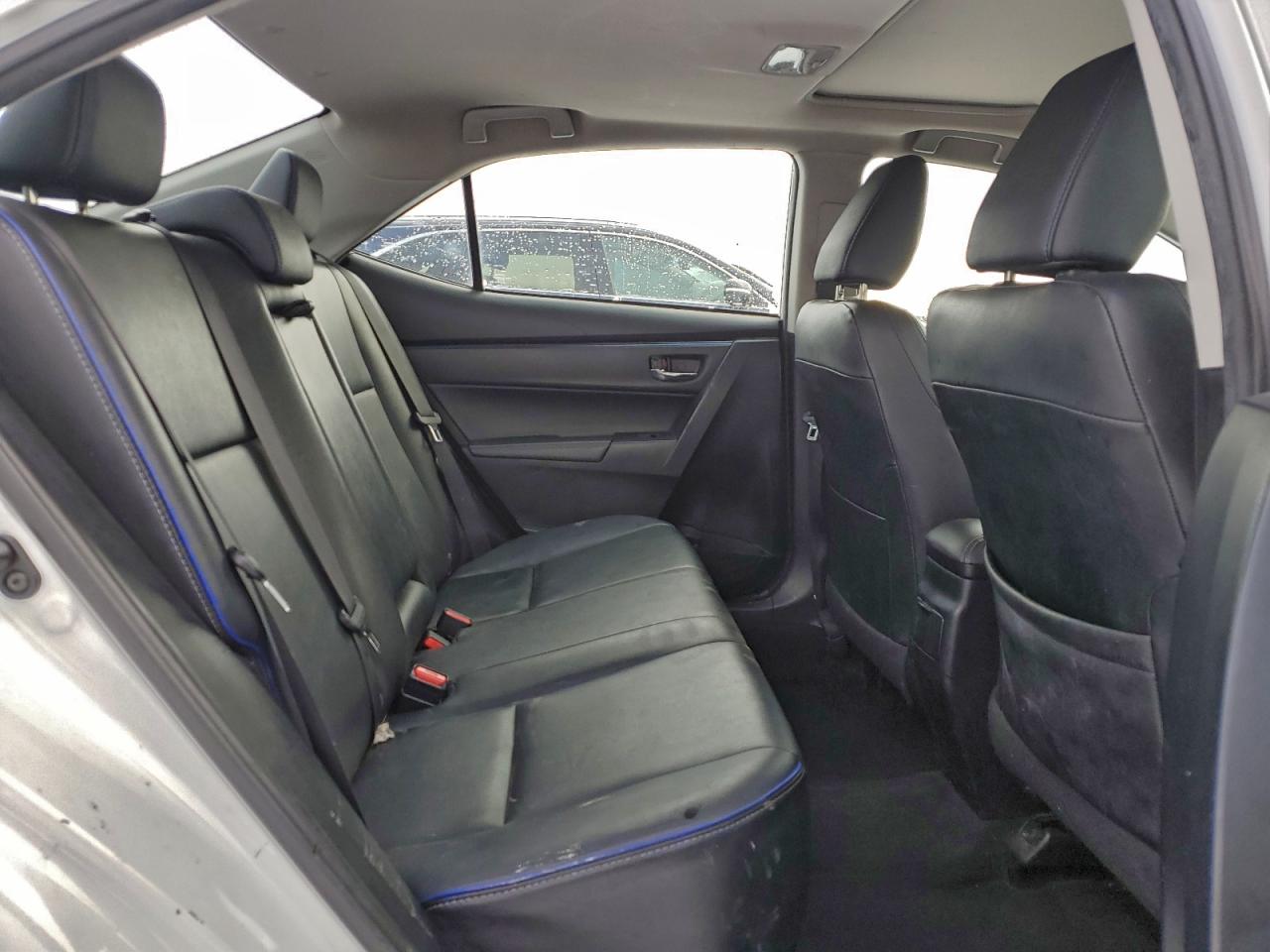 2017 Toyota Corolla L VIN: 2T1BURHE1HC883996 Lot: 93923485