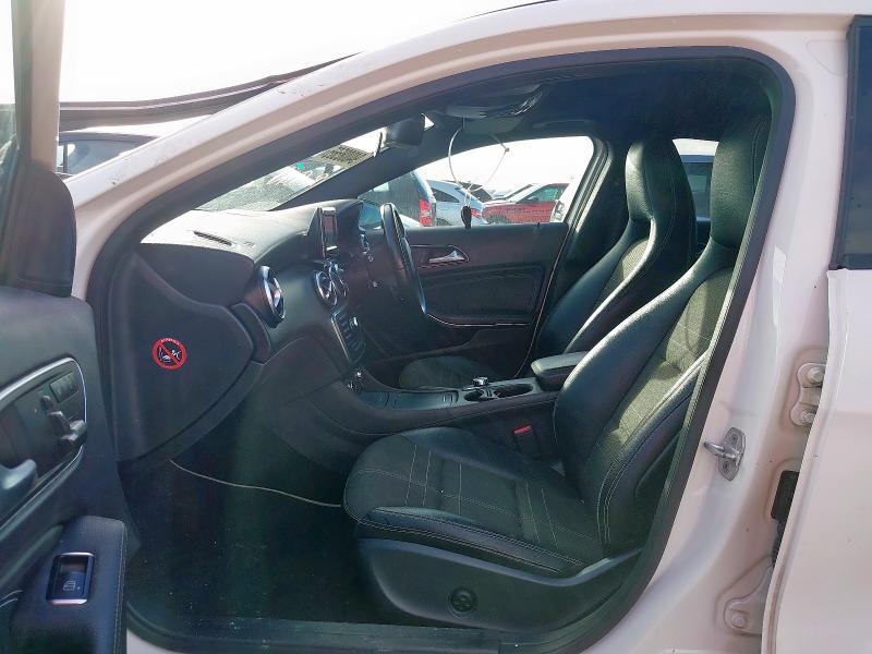 2015 MERCEDES-BENZ A200 BLUEEFFICIENCY SPORT 