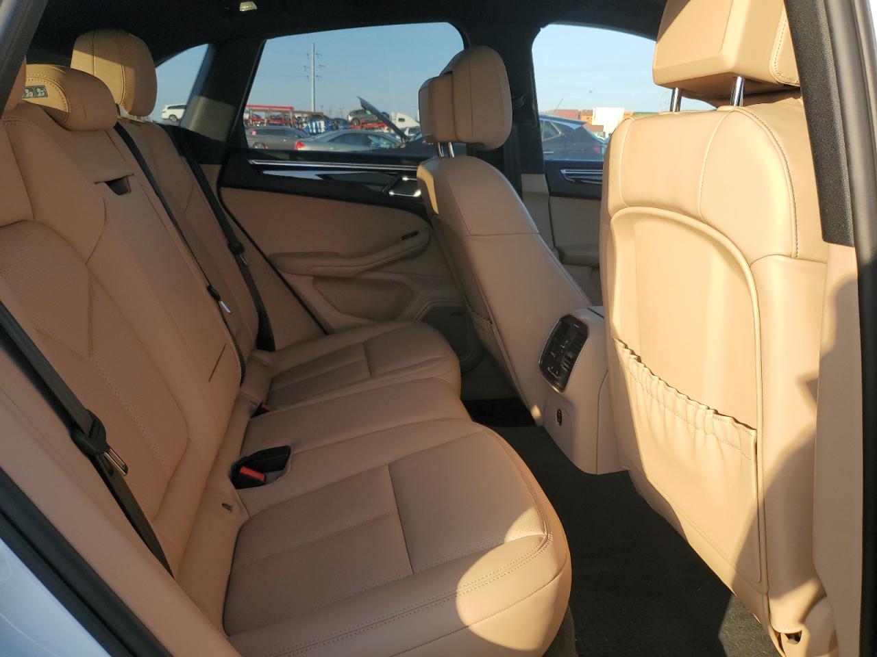 2024 Porsche Macan Base VIN: WP1AA2A52RLB16561 Lot: 92362235