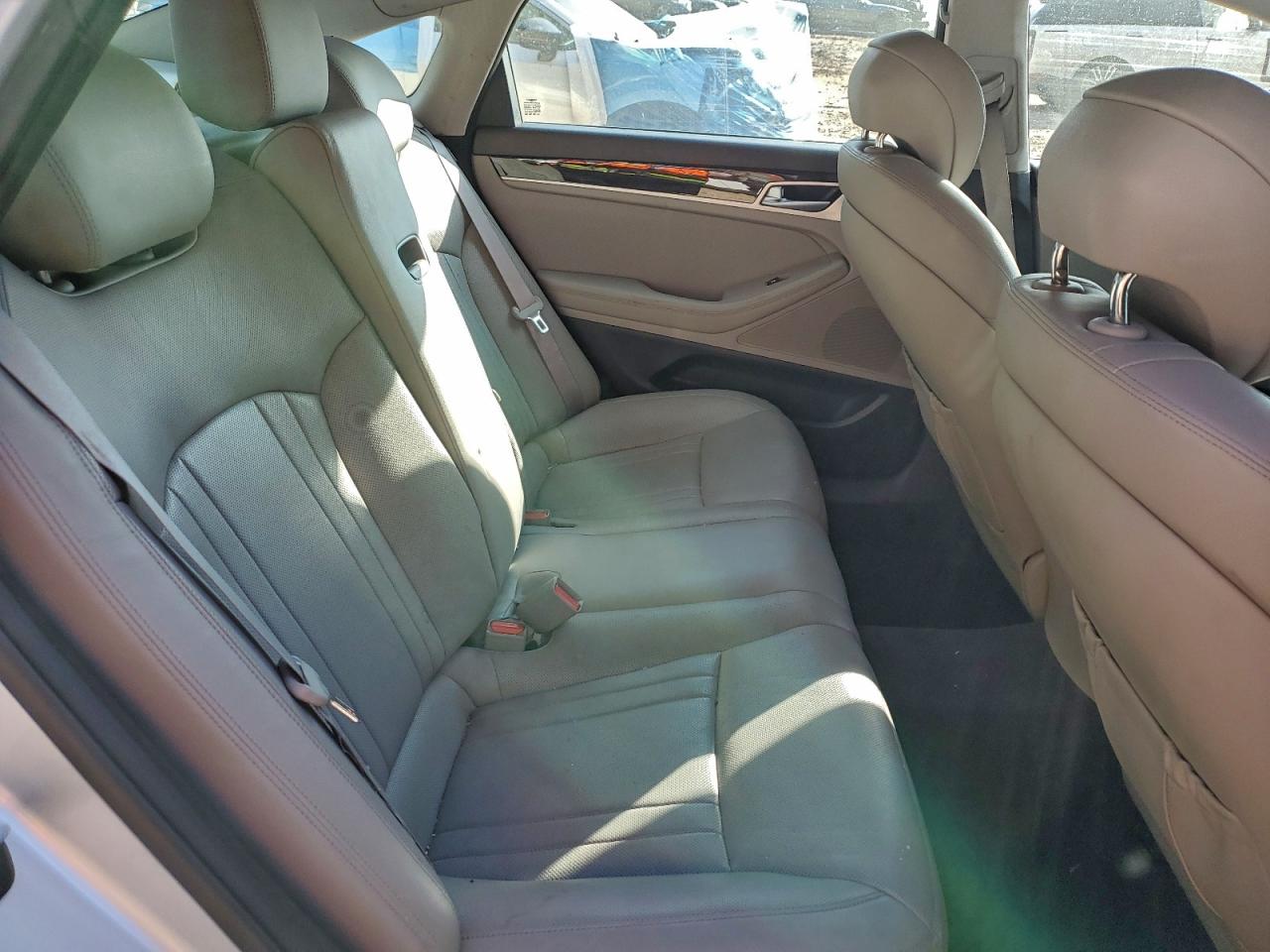 2017 Genesis G80 Base VIN: KMHGN4JE3HU191673 Lot: 94072985