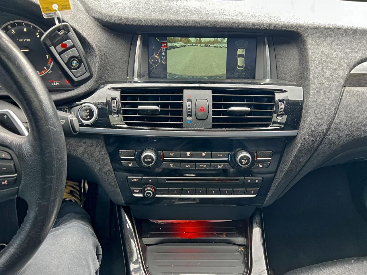 Фото: 5UXXW3C59G0R21860