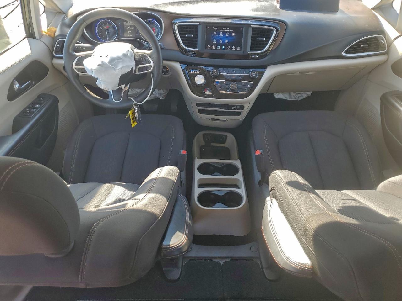 2018 Chrysler Pacifica Touring VIN: 2C4RC1DG9JR130345 Lot: 93864095