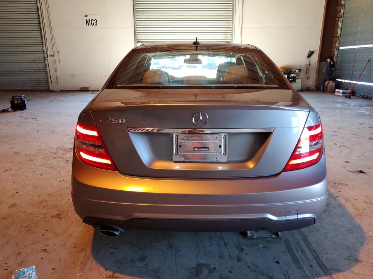 2014 Mercedes-Benz C 250 VIN: WDDGF4HB8EG237835 Lot: 92230165