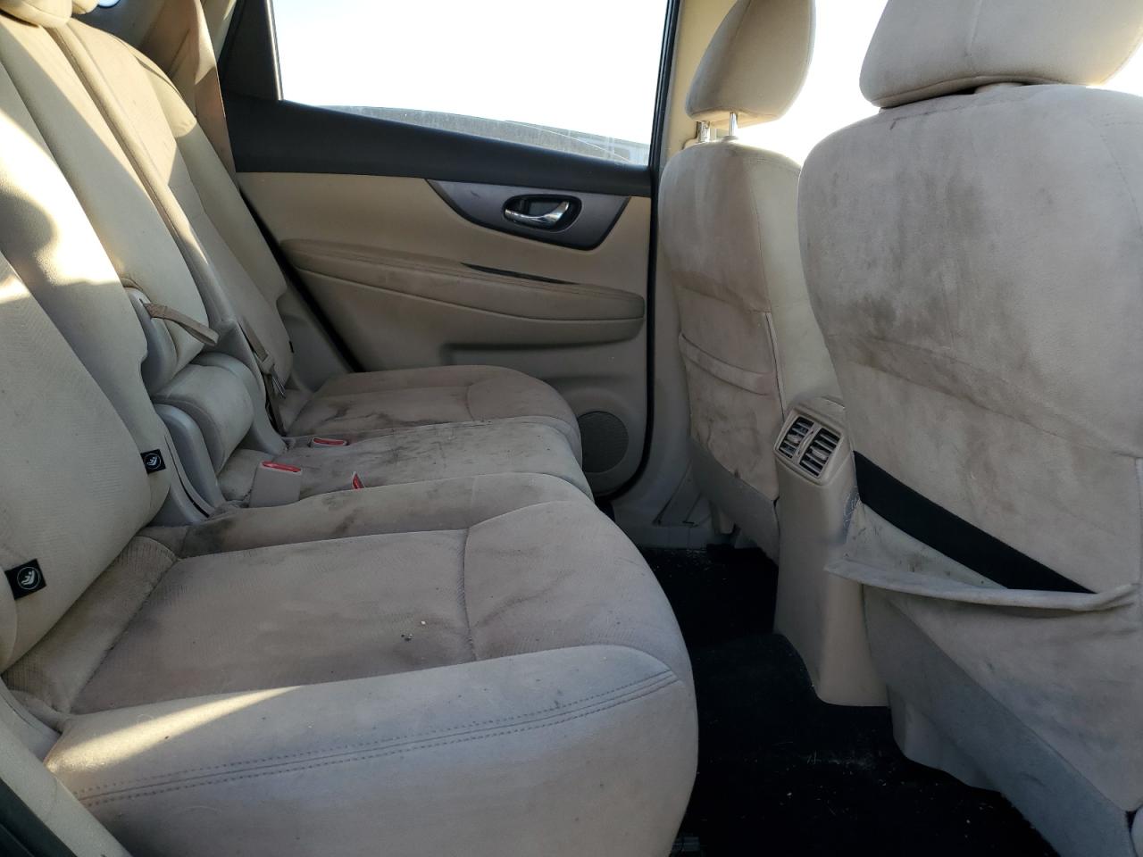 2016 Nissan Rogue S VIN: JN8AT2MT5GW002365 Lot: 93268435