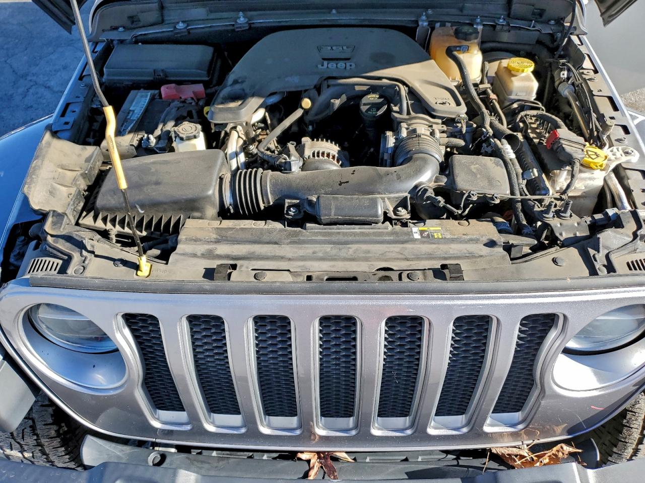 2018 Jeep Wrangler Unlimited Sahara VIN: 1C4HJXEG7JW330053 Lot: 94353525