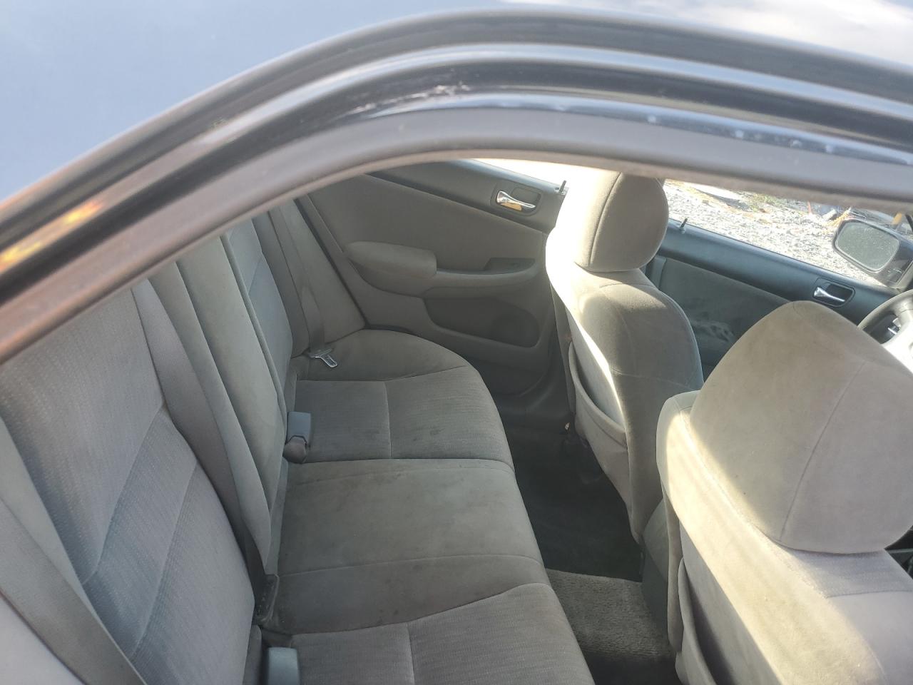 2005 Honda Accord Lx VIN: 1HGCM55465A111472 Lot: 92749805