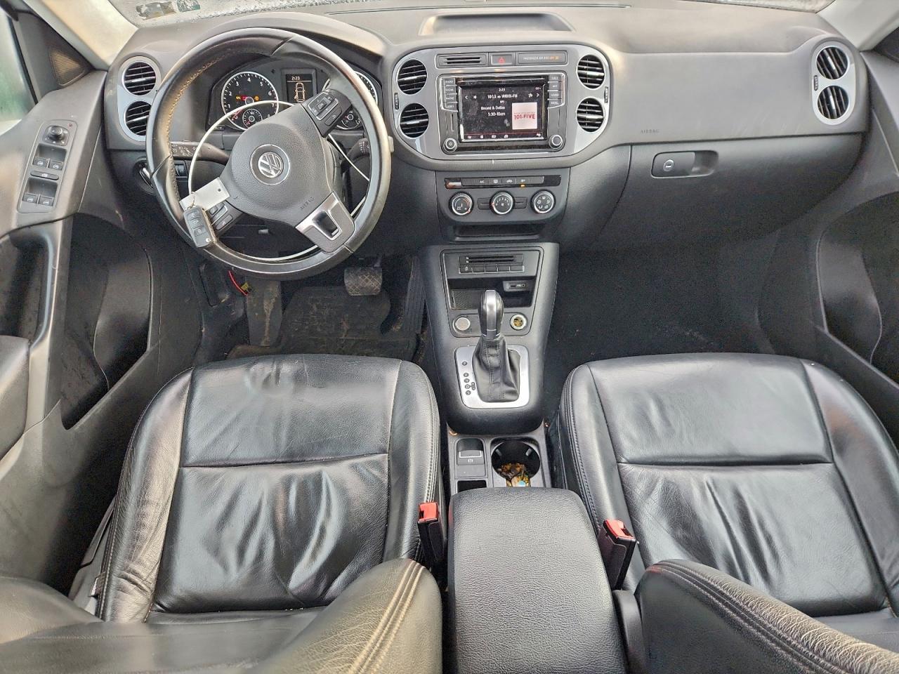 2017 Volkswagen Tiguan S VIN: WVGAV7AX8HK053812 Lot: 93232305