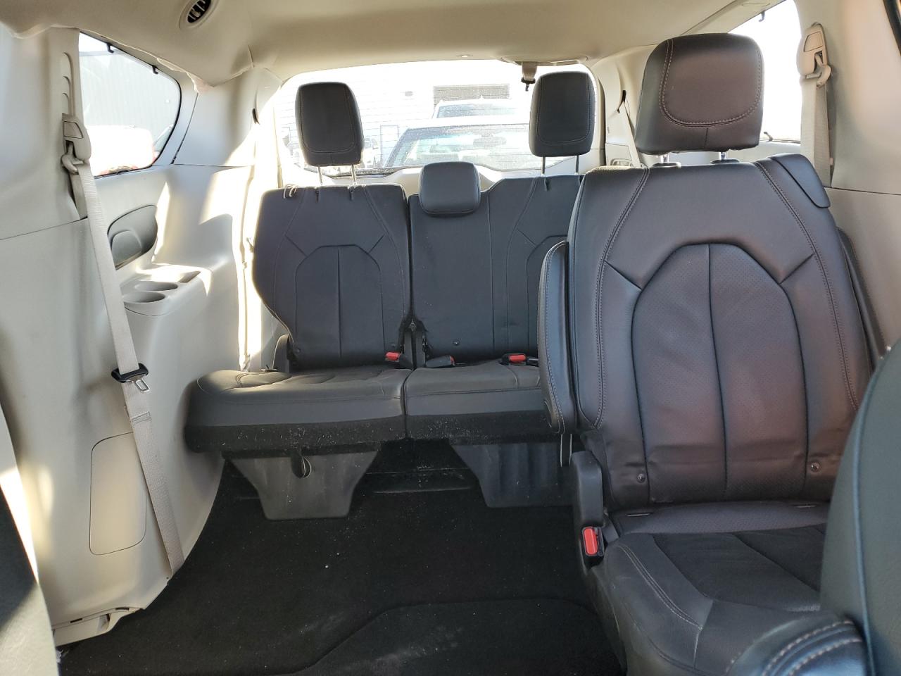 2019 Chrysler Pacifica Touring L VIN: 2C4RC1BG4KR704824 Lot: 91435945