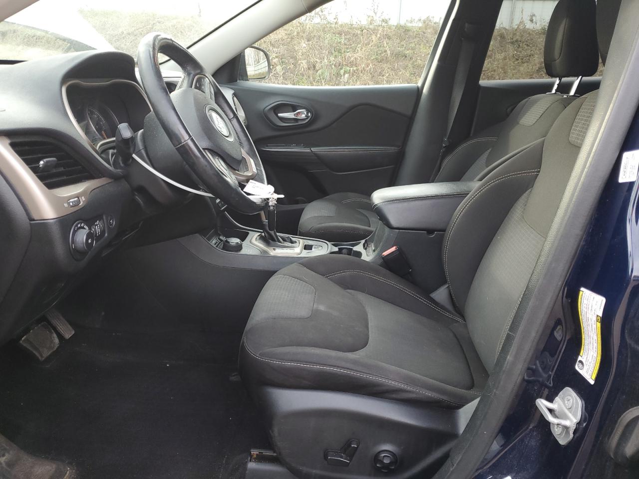 2015 Jeep Cherokee Latitude VIN: 1C4PJMCB7FW606806 Lot: 93312125