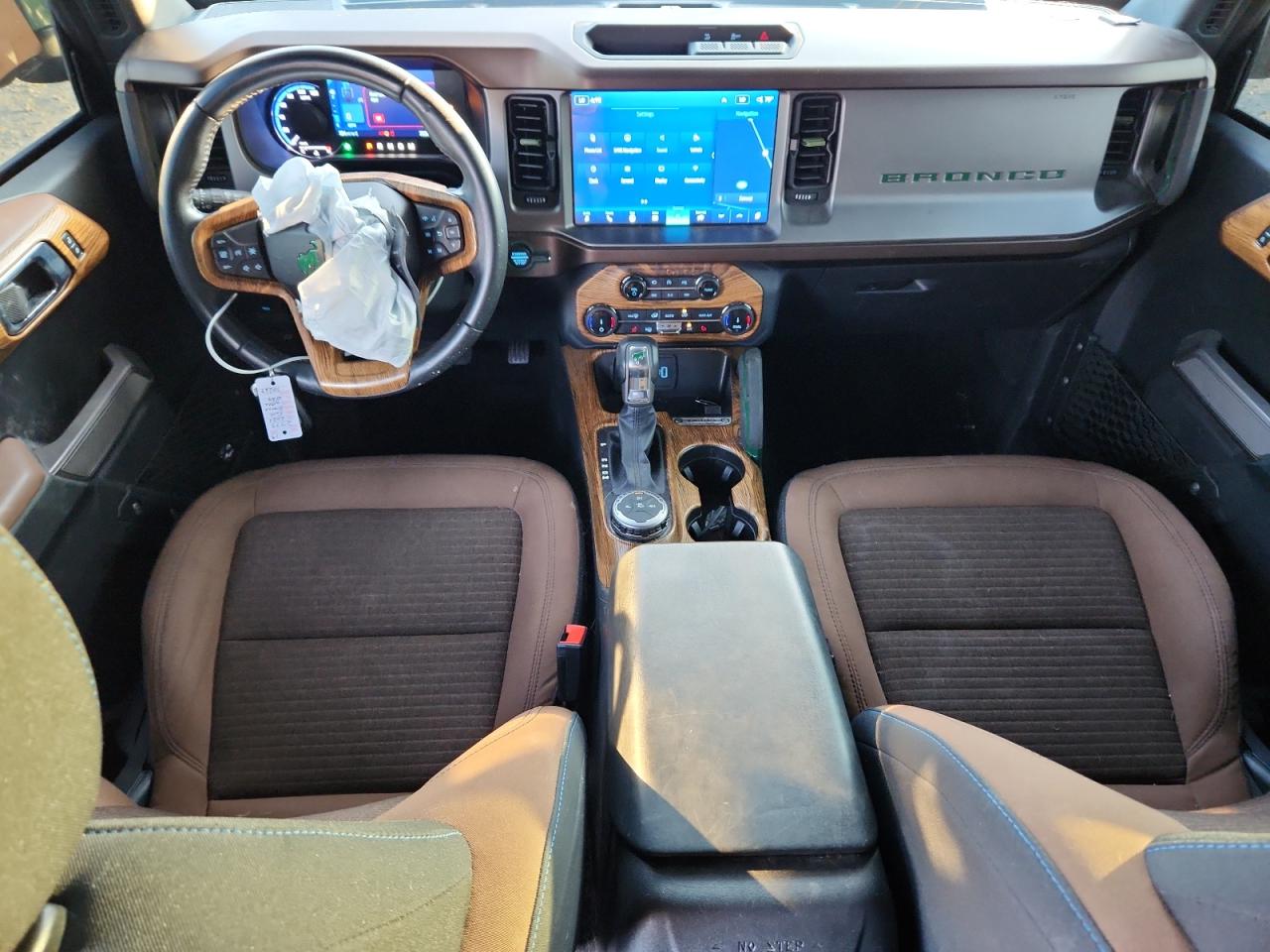 2022 Ford Bronco Base VIN: 1FMDE5BH2NLB11069 Lot: 93330325