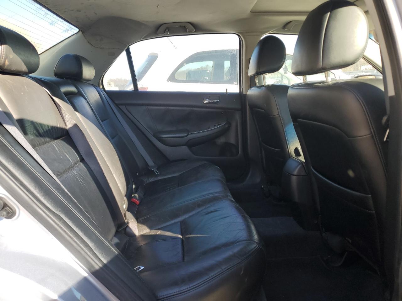 2003 Honda Accord Ex VIN: 1HGCM66573A098015 Lot: 92326245