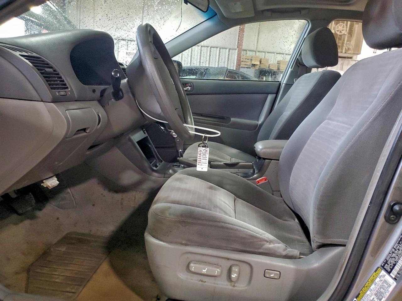 2005 Toyota Camry Le VIN: 4T1BE32K85U944828 Lot: 93607705