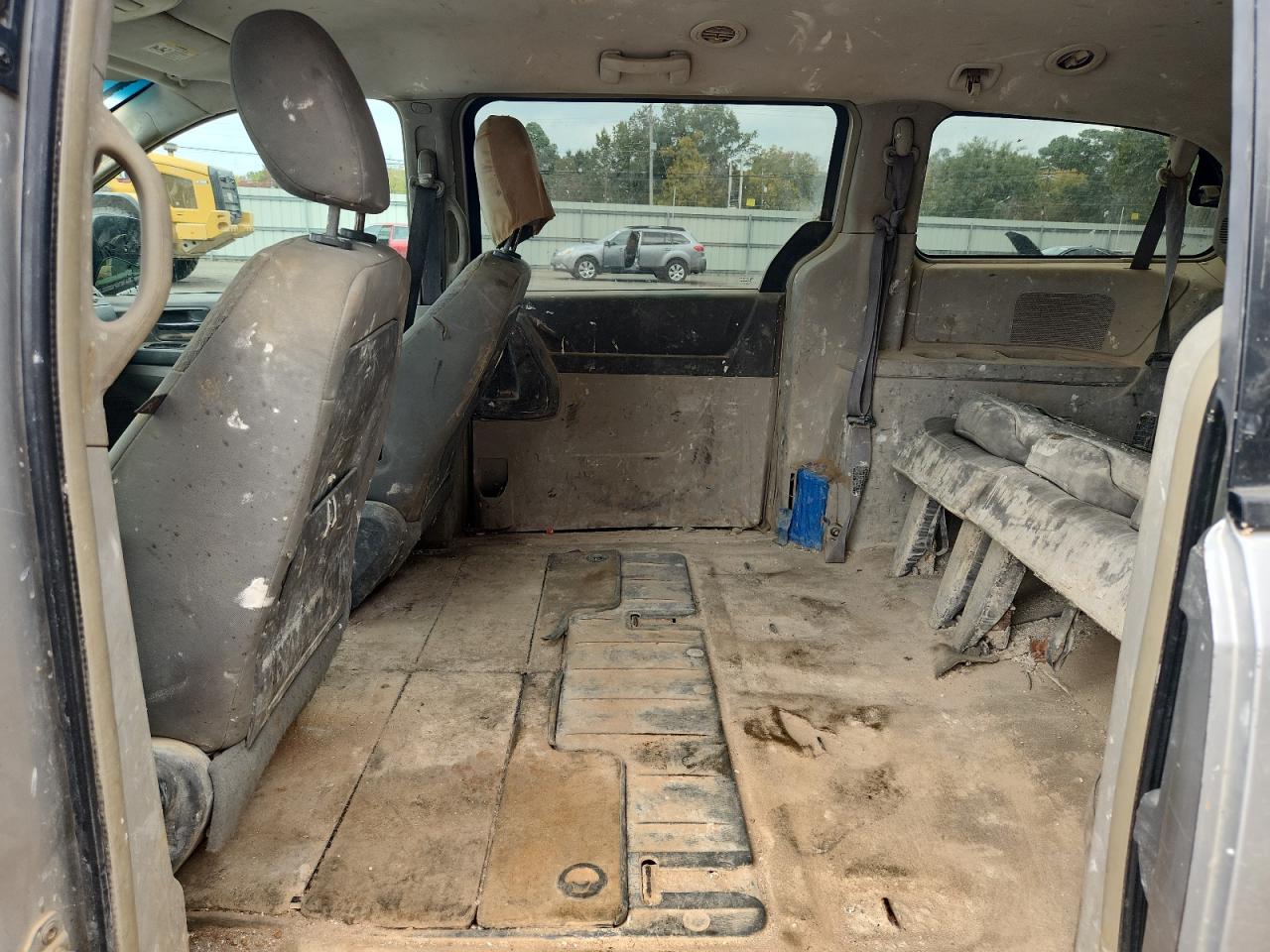 2008 Chrysler Town & Country Lx VIN: 2A8HR44H18R761873 Lot: 91814855