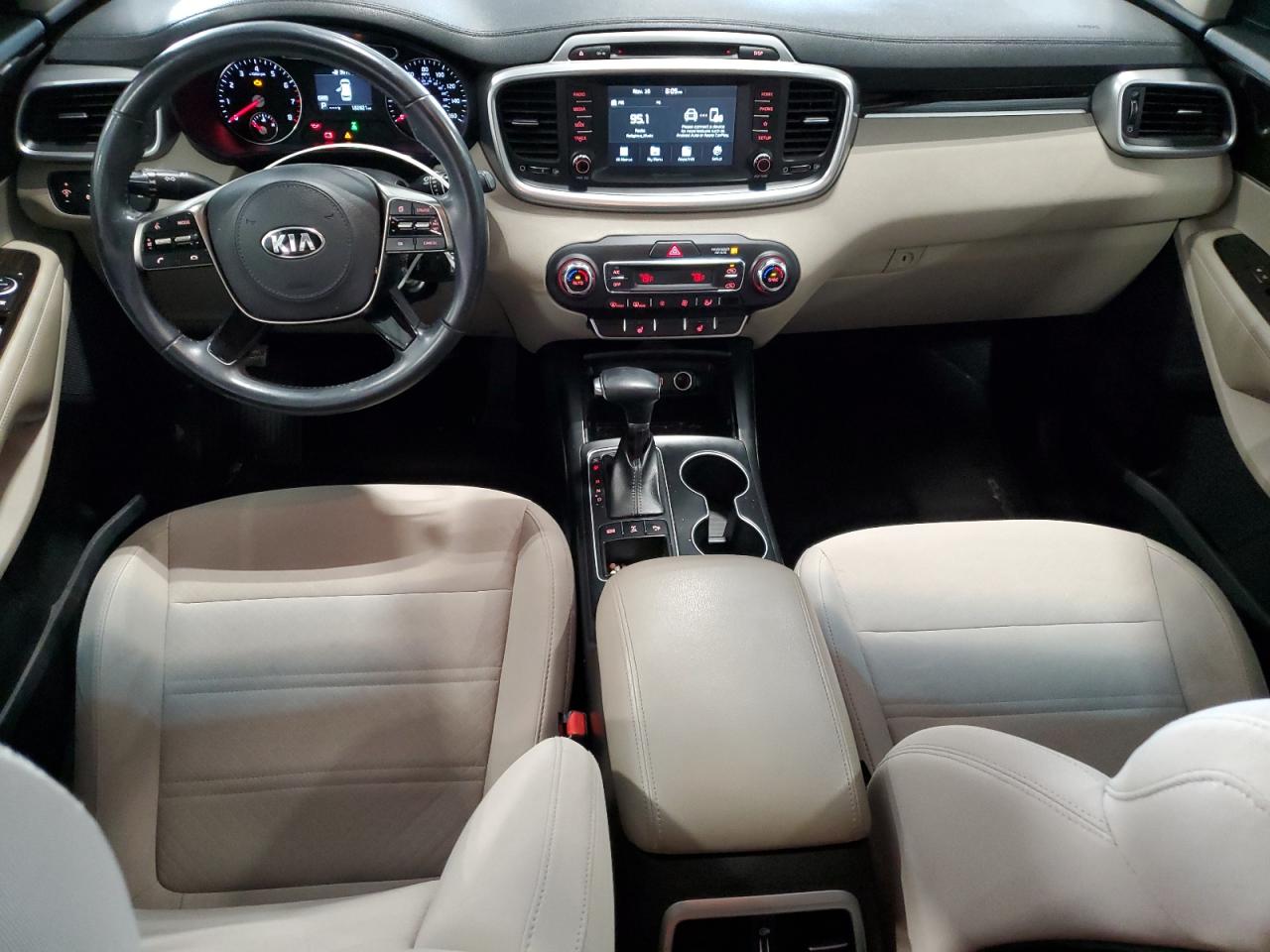 2019 Kia Sorento L VIN: 5XYPGDA38KG440975 Lot: 91731665