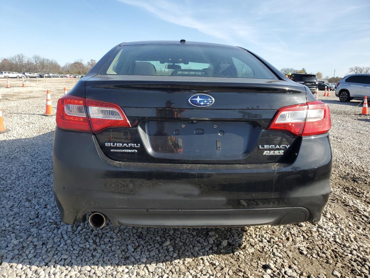 2015 Subaru Legacy 2.5I Premium VIN: 4S3BNAF66F3030123 Lot: 92905245