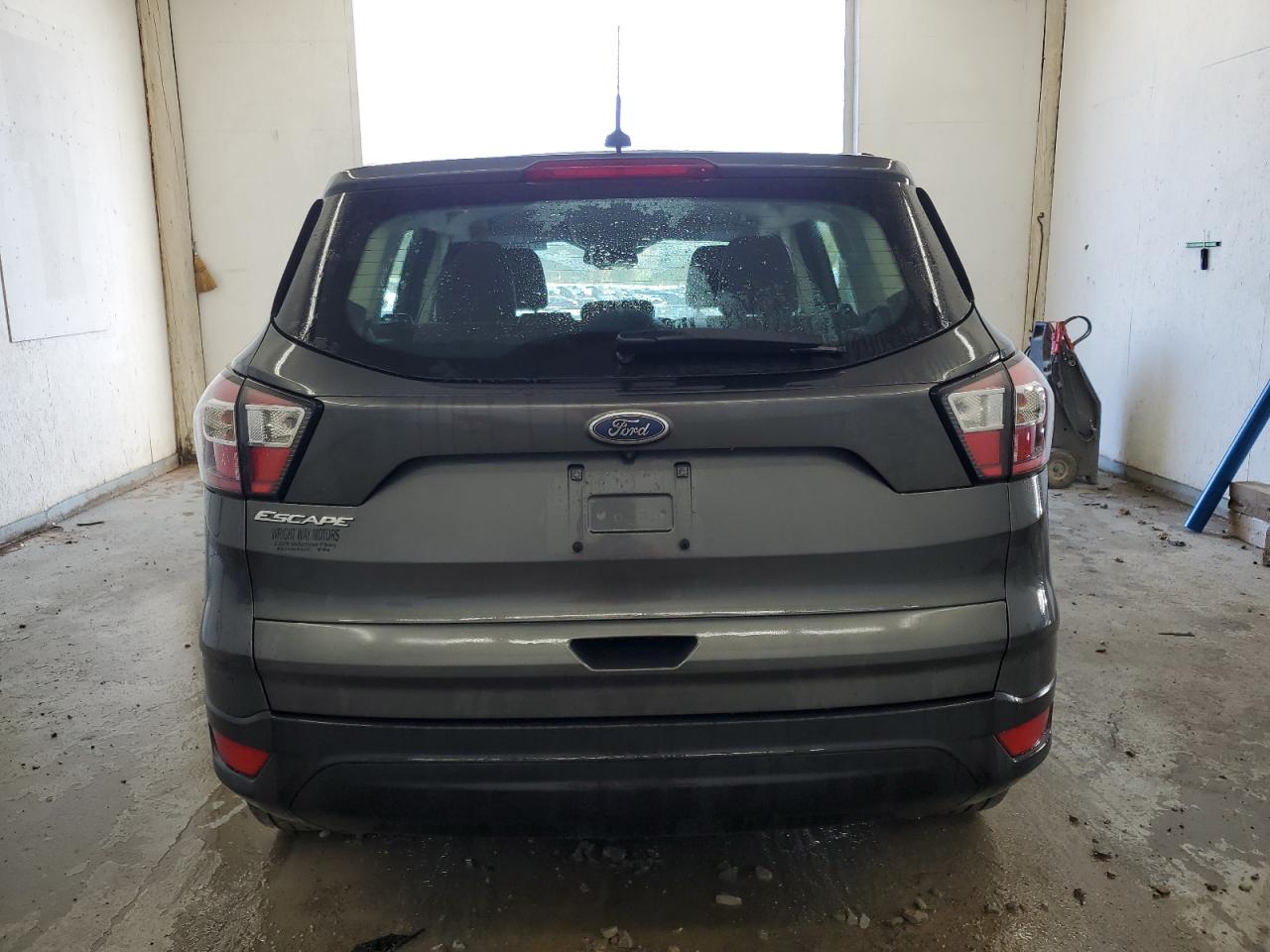 2017 Ford Escape S VIN: 1FMCU0F70HUE01182 Lot: 91900475
