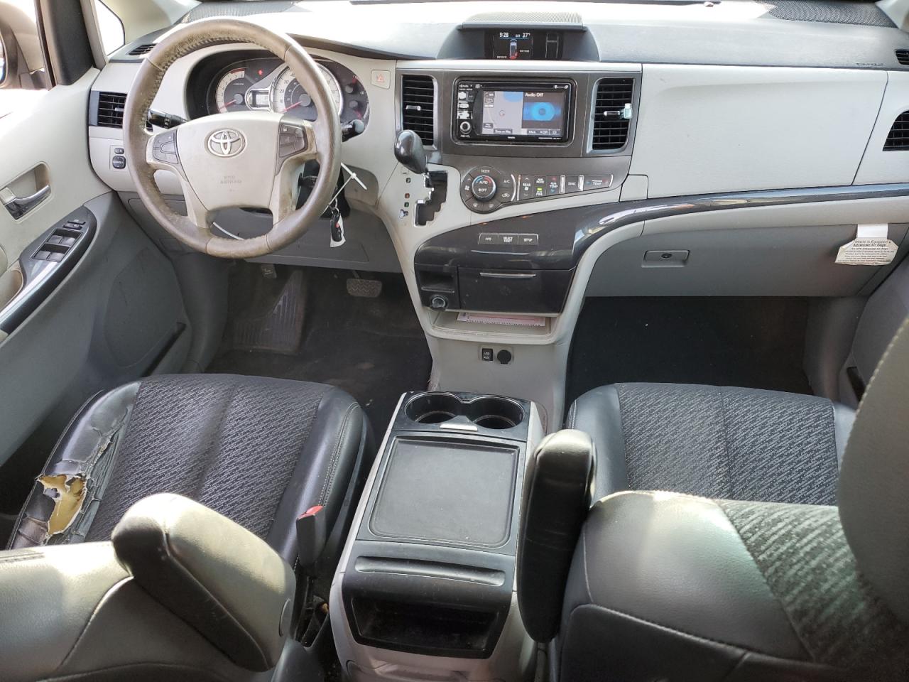 2013 Toyota Sienna Sport VIN: 5TDXK3DC8DS290571 Lot: 92695475