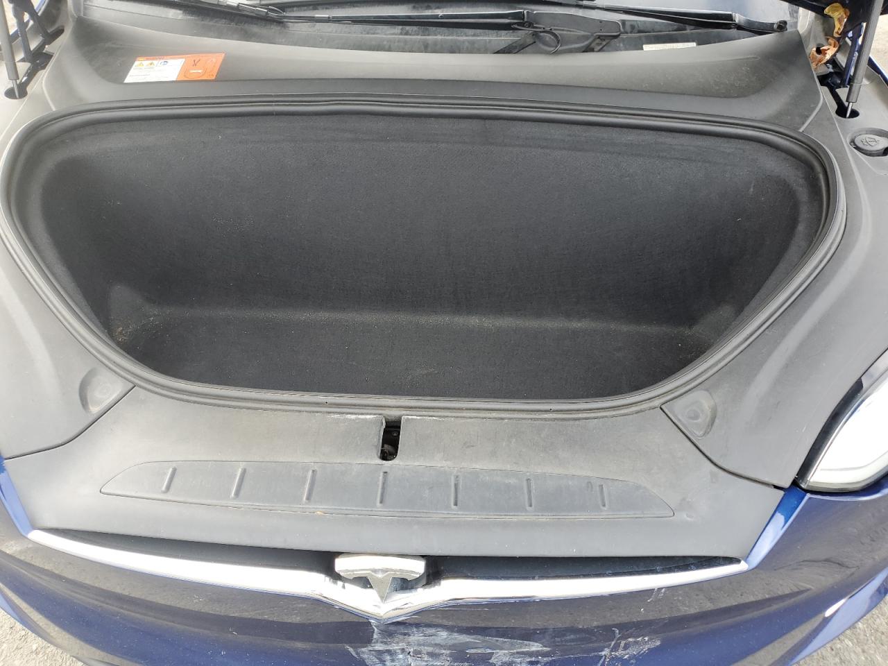 2016 Tesla Model X VIN: 5YJXCAE23GF002780 Lot: 93661235