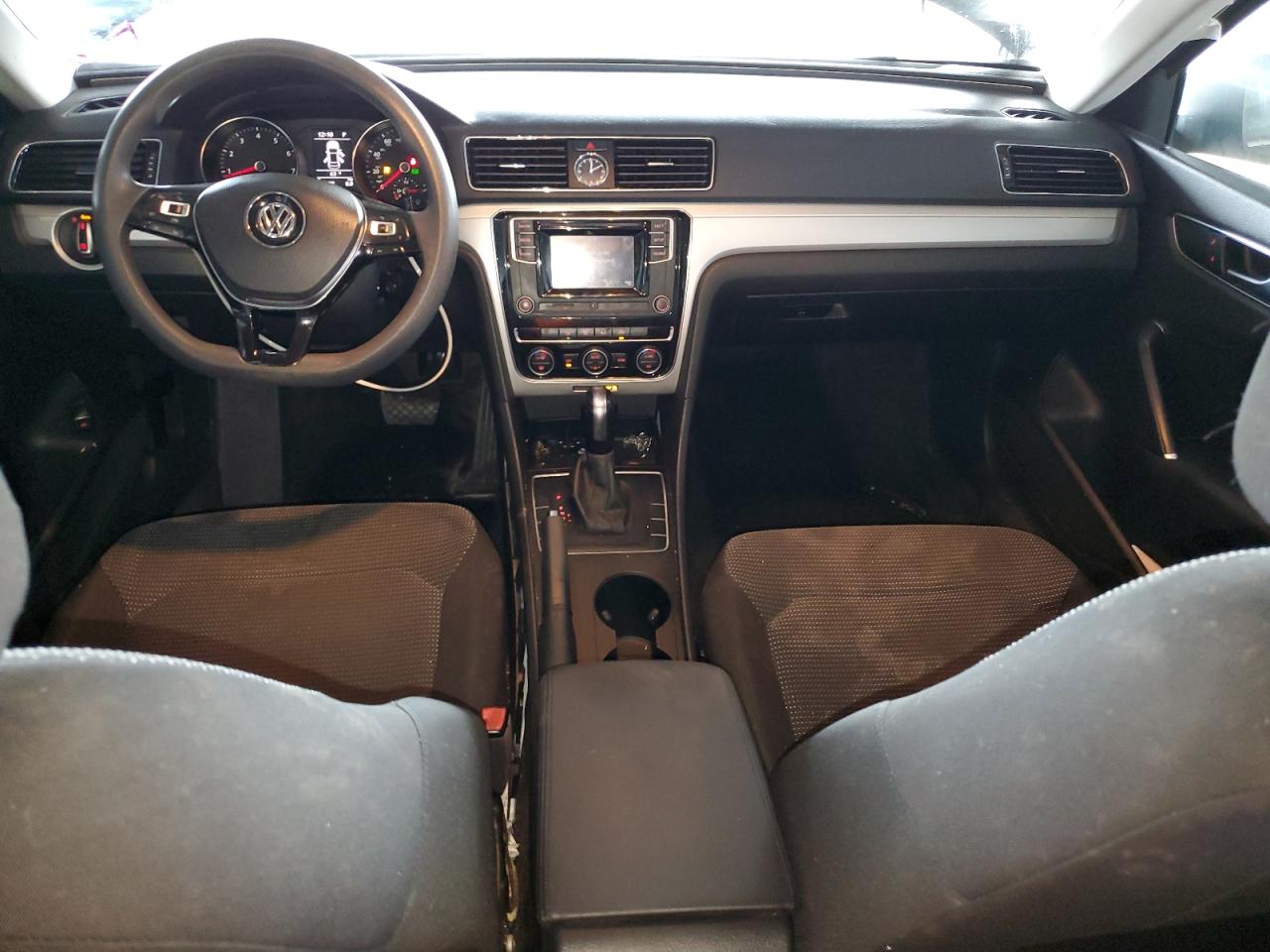 2016 Volkswagen Passat S VIN: 1VWAT7A31GC048755 Lot: 92755535