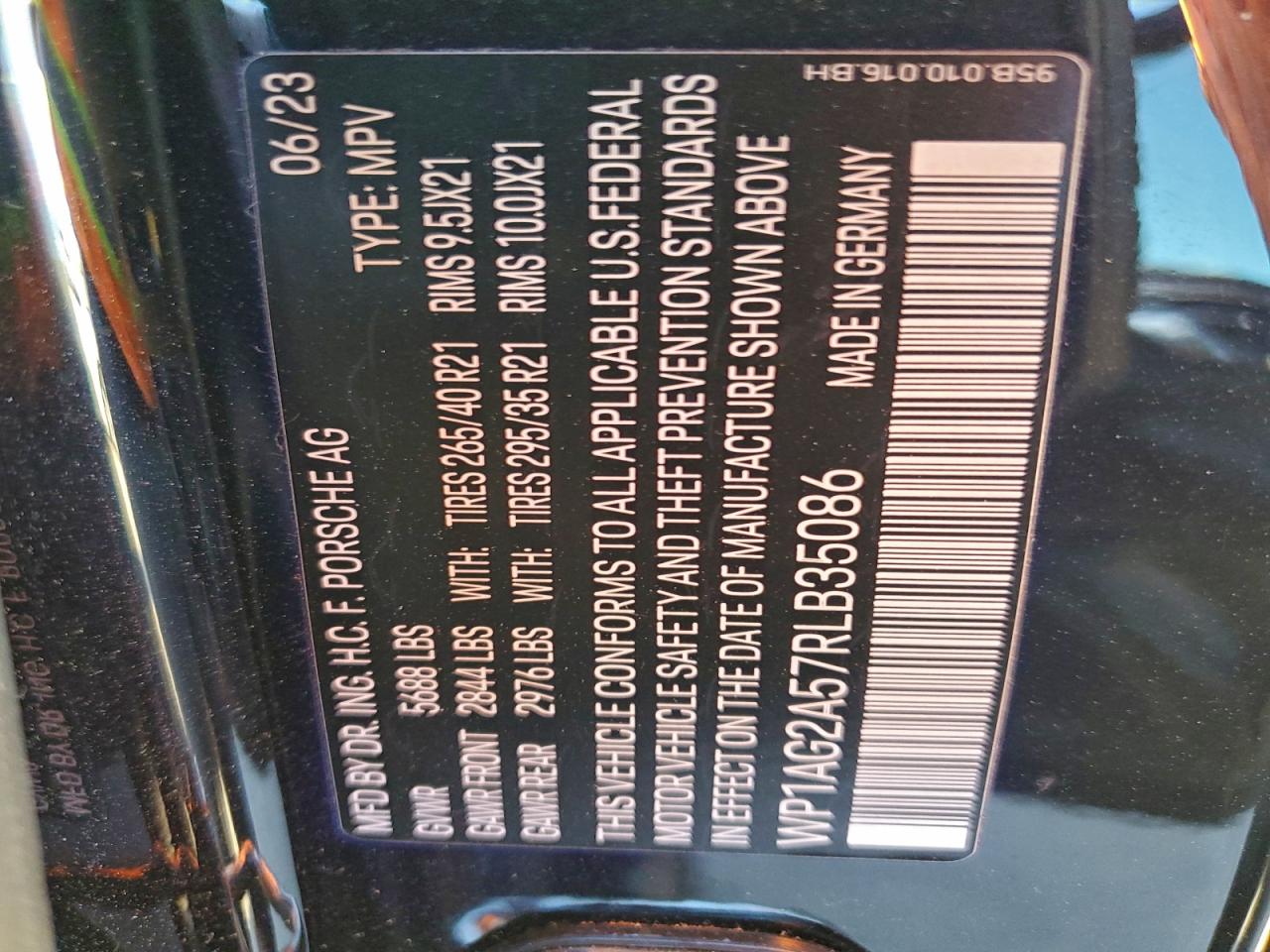 2024 Porsche Macan S VIN: WP1AG2A57RLB35086 Lot: 94511405