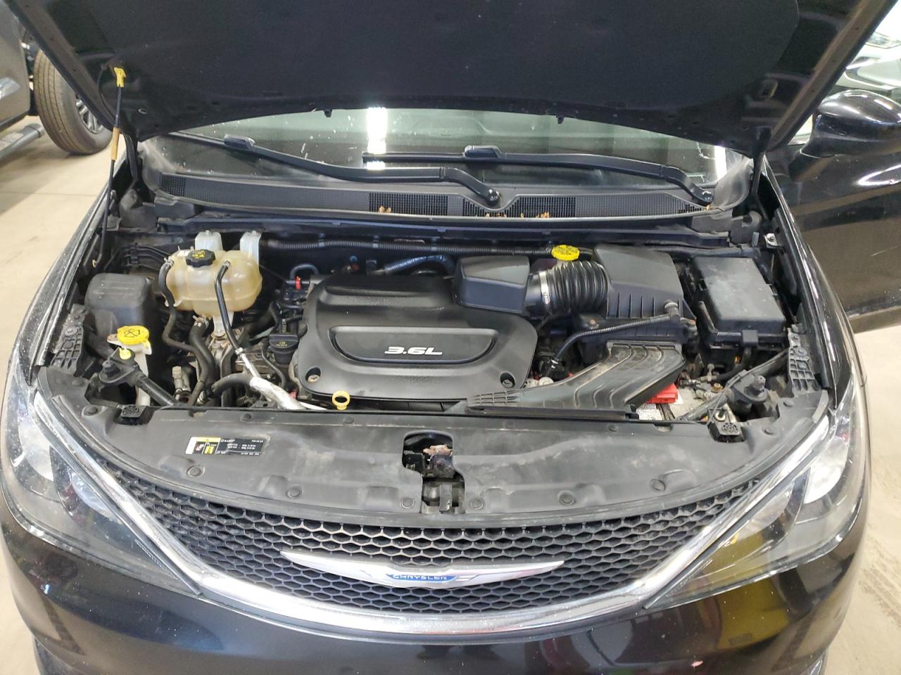 2018 Chrysler Pacifica Touring VIN: 2C4RC1DG8JR253795 Lot: 93492915