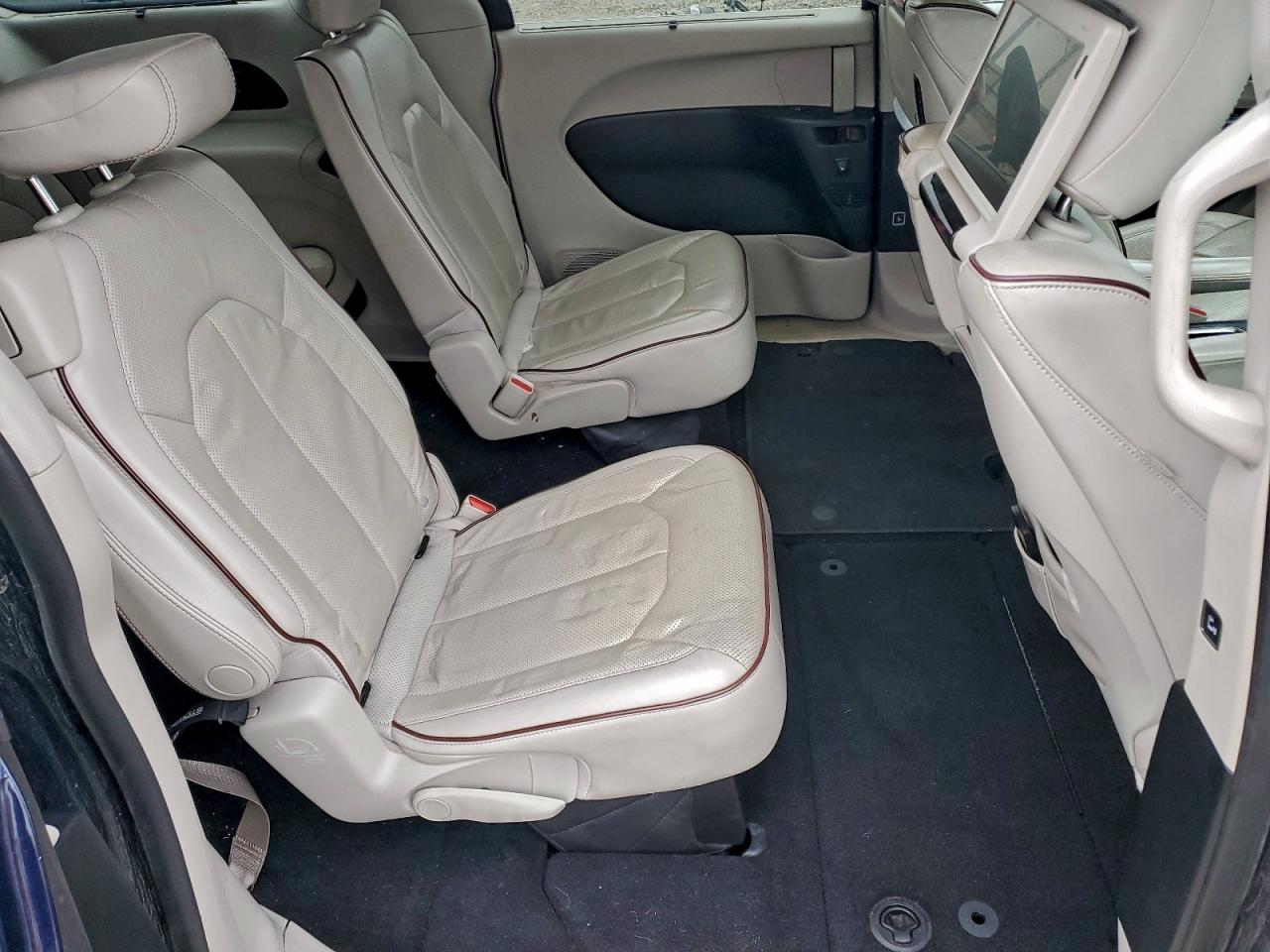 2017 Chrysler Pacifica Limited VIN: 2C4RC1GGXHR614076 Lot: 93916135