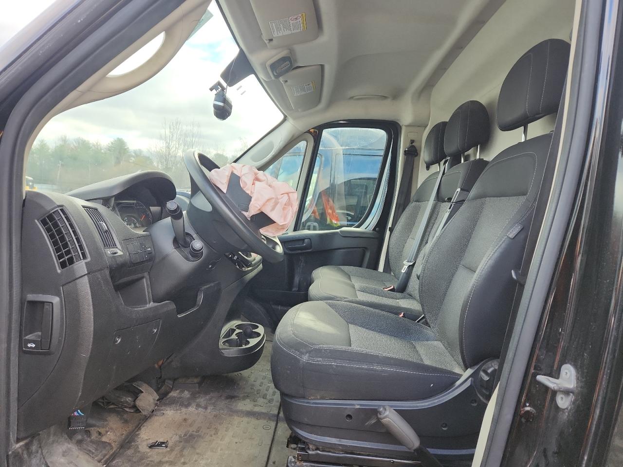 2021 Ram Promaster Delivery Van VIN: 3C6LRVDG7ME518215 Lot: 92896445