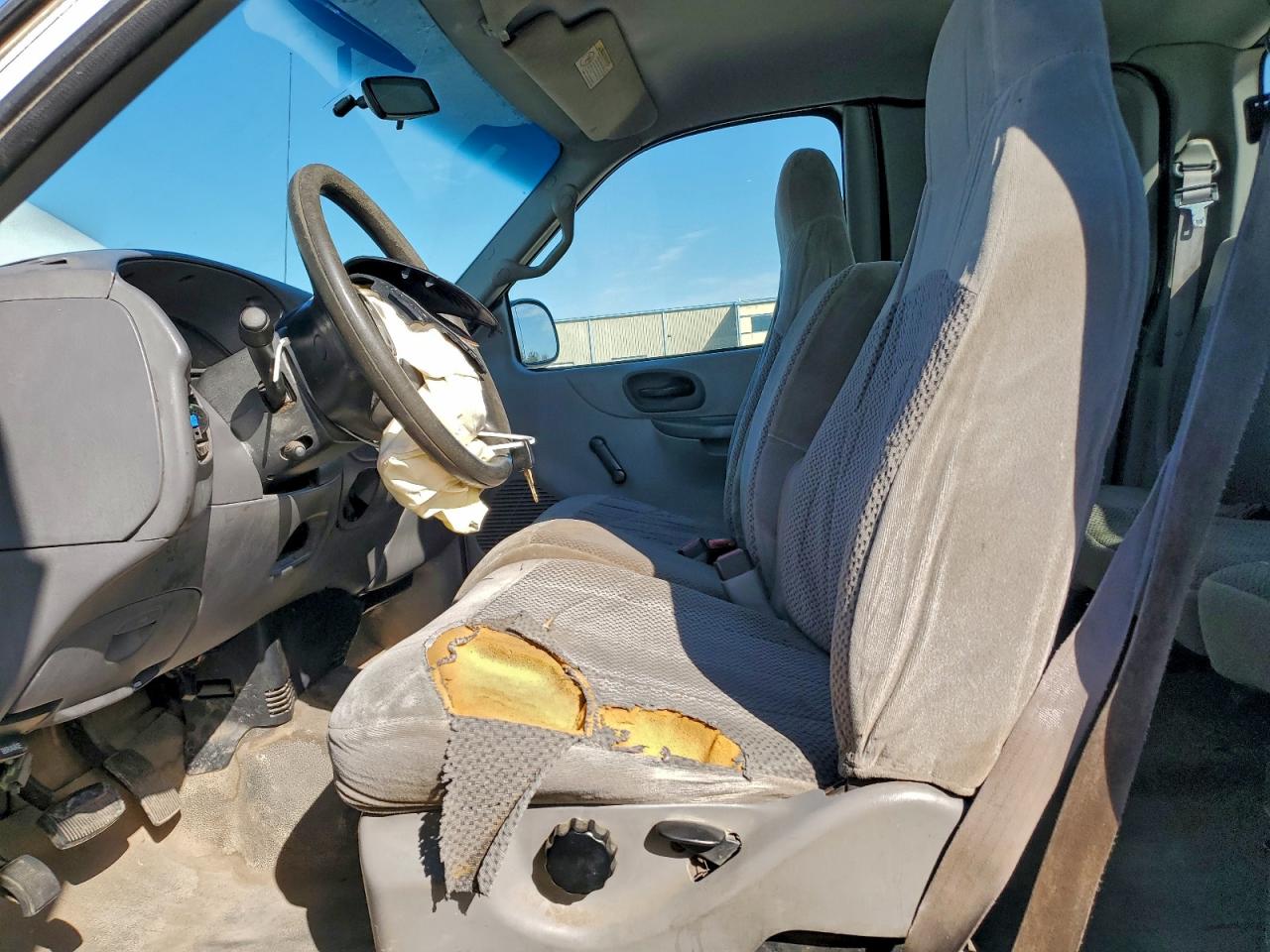 1999 Ford F150 VIN: 1FTRX17L2XKA97919 Lot: 93870265