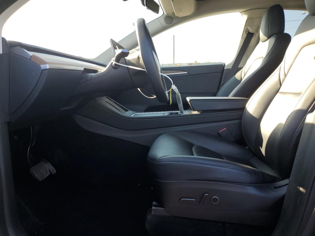 2023 Tesla Model Y VIN: 7SAYGDEE4PF620455 Lot: 92090655