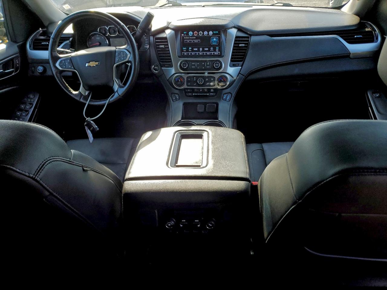 2018 Chevrolet Suburban C1500 Lt VIN: 1GNSCHKC8JR263430 Lot: 91882365