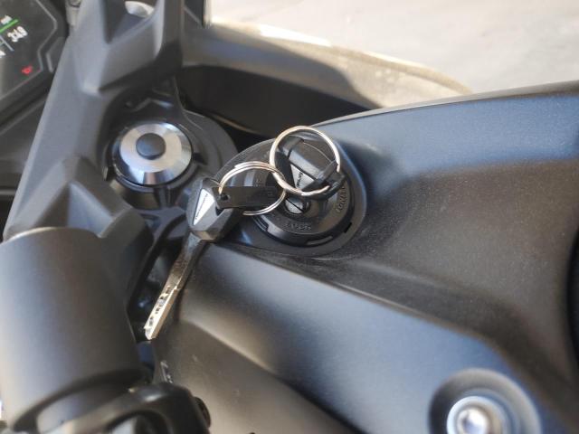 2025 KAWASAKI EX650 R  