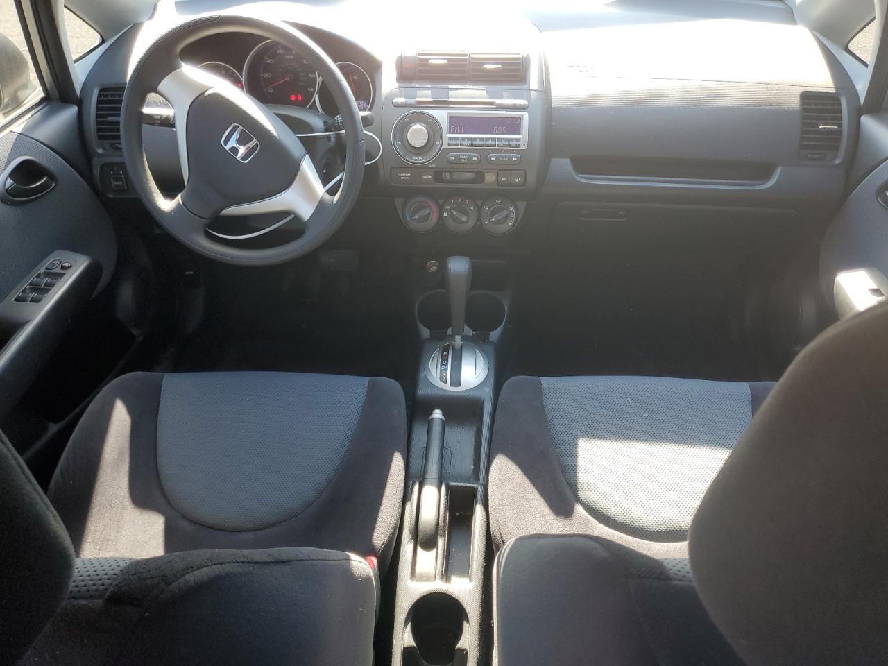 2008 Honda Fit VIN: JHMGD38488S021849 Lot: 92261025