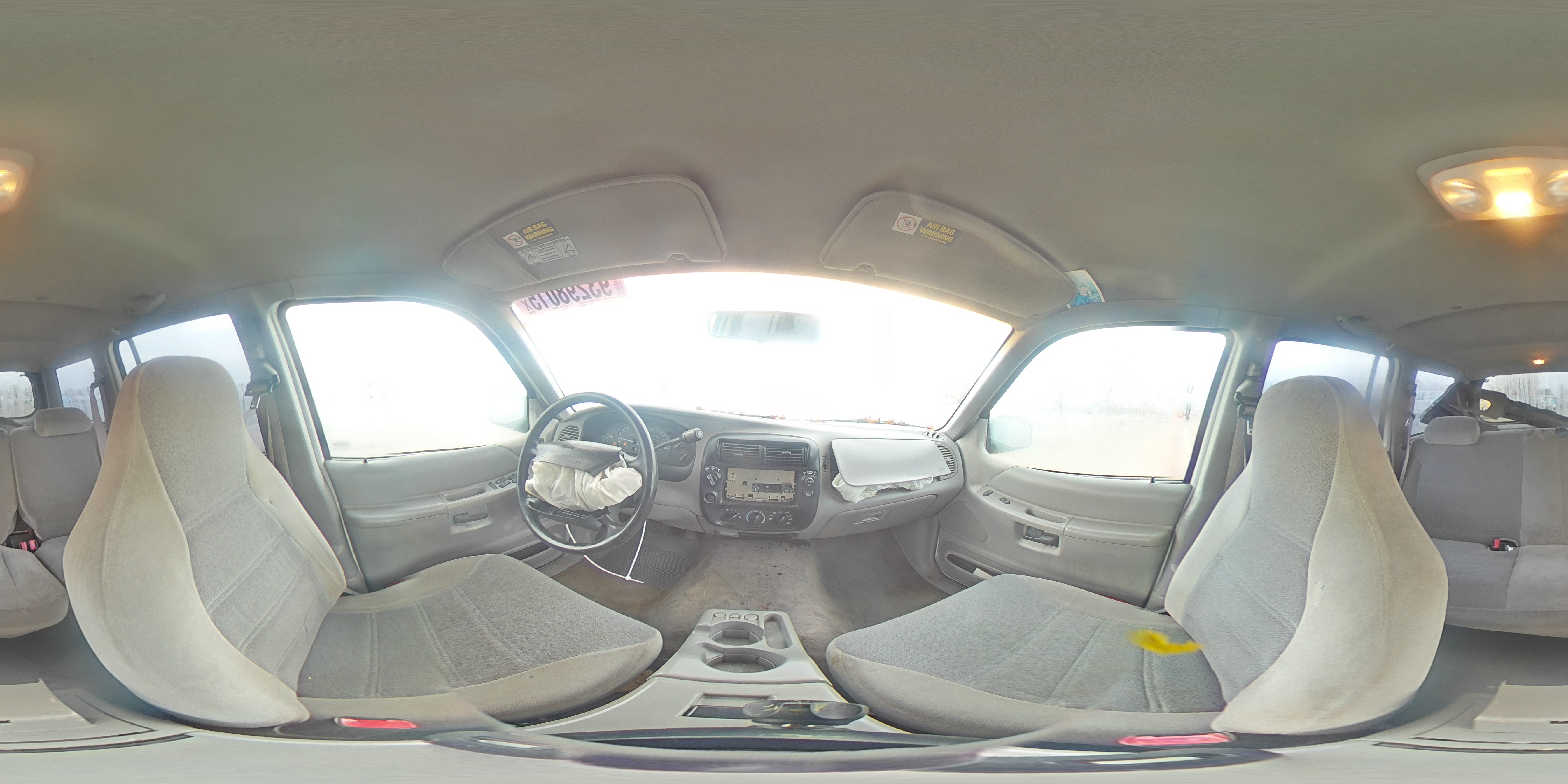 2000 Ford Explorer Xls VIN: 1FMZU72X8YUB22488 Lot: 93298015