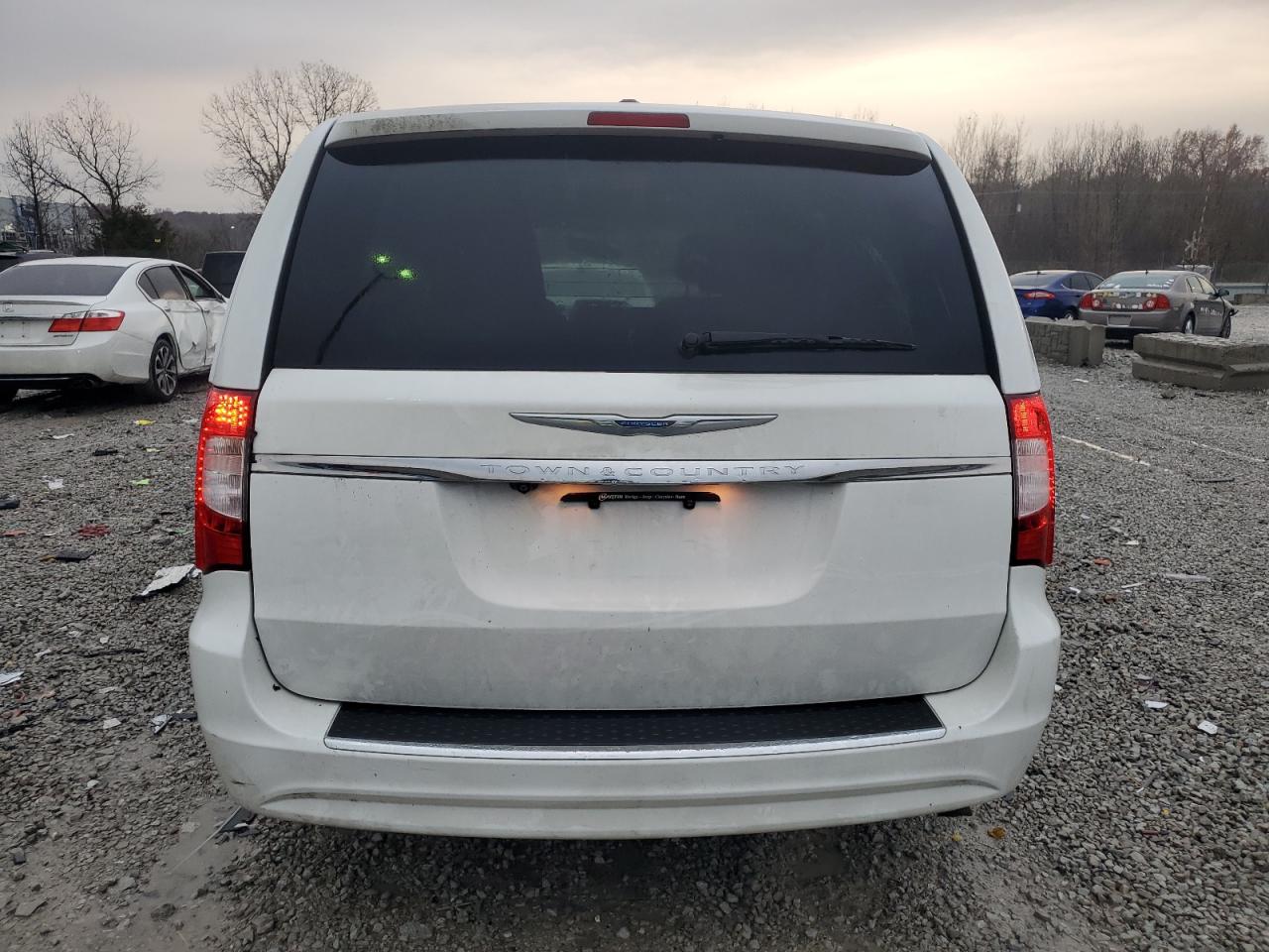 2016 Chrysler Town & Country Touring VIN: 2C4RC1BG2GR111082 Lot: 93370165