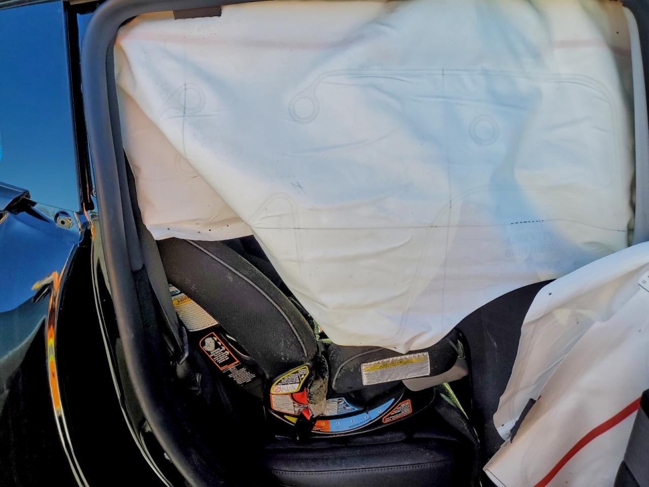 2026 Tesla Model Y VIN: 7SAYGDEE5TF366054 Lot: 92827595