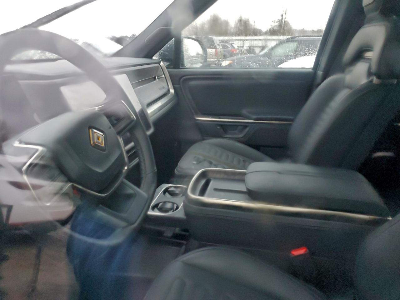 2026 Rivian R1S Adventure VIN: 7PDSGCBA3TN077621 Lot: 93879425