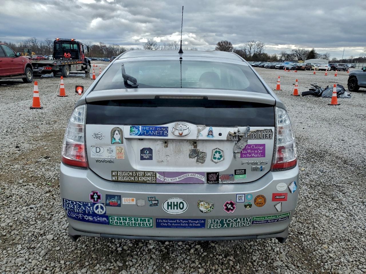 2008 Toyota Prius VIN: JTDKB20U987750145 Lot: 93819015