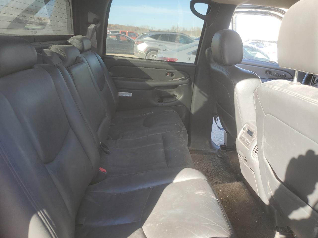 2003 Chevrolet Avalanche K1500 VIN: 3GNEK13T13G221237 Lot: 92226365