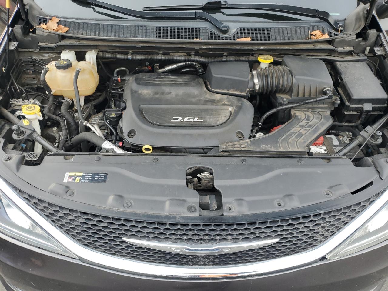 2017 Chrysler Pacifica Touring L VIN: 2C4RC1BG0HR655002 Lot: 92198495