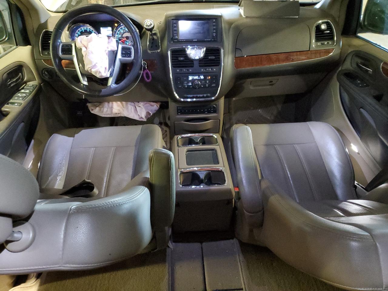 2011 Chrysler Town & Country Touring L VIN: 2A4RR8DG9BR665856 Lot: 92288415