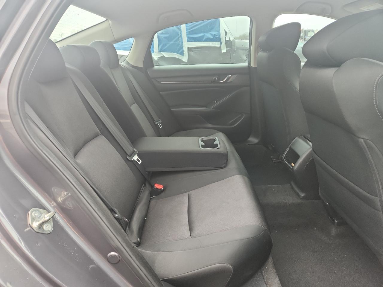 2018 Honda Accord Lx VIN: 1HGCV1F1XJA064497 Lot: 92747825