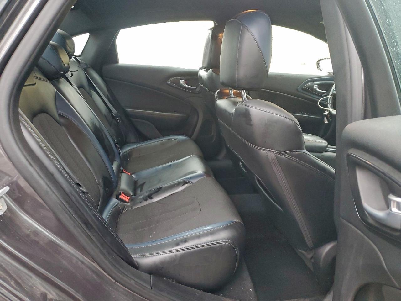 2015 Chrysler 200 S VIN: 1C3CCCBB1FN623633 Lot: 93841435